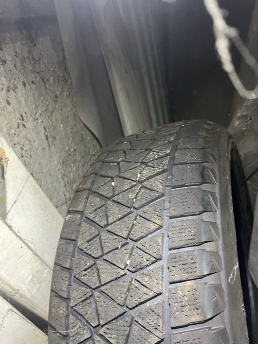 Шины Bridgestoe Blizzak 255/55 R19