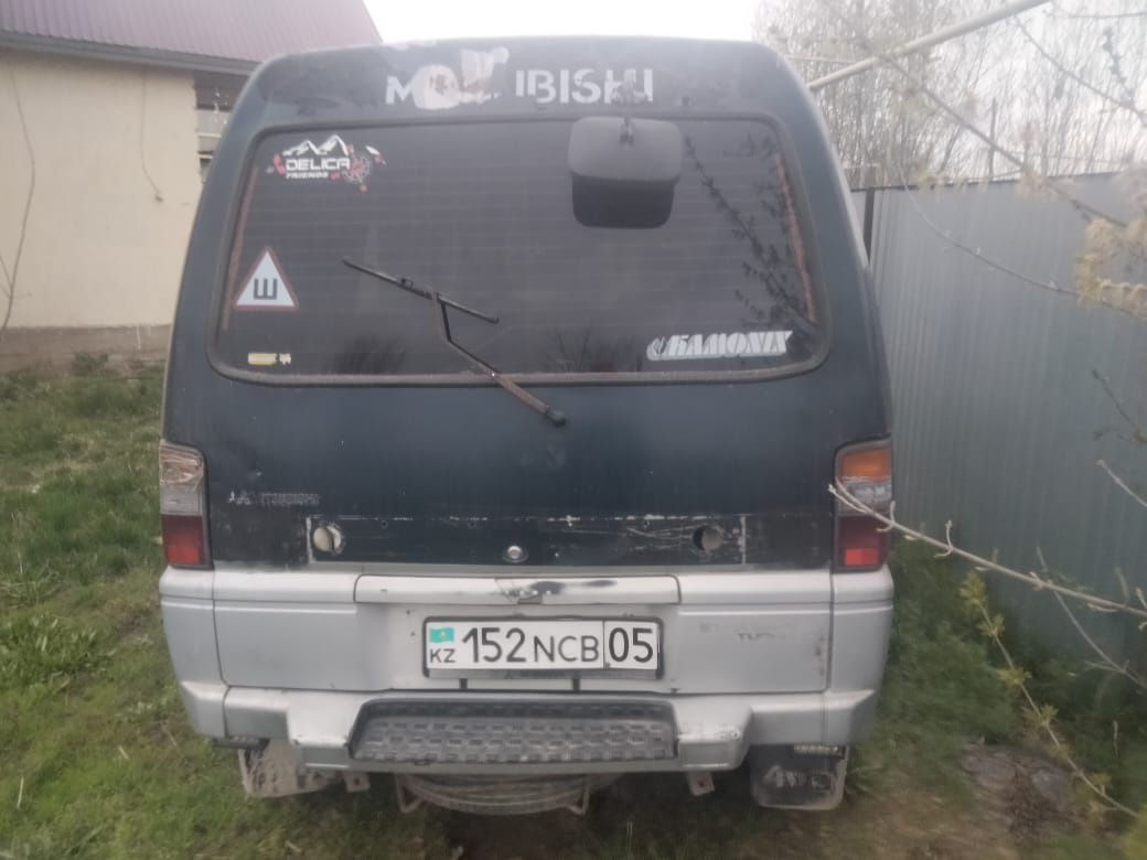 Продам Mitsubishi Delica