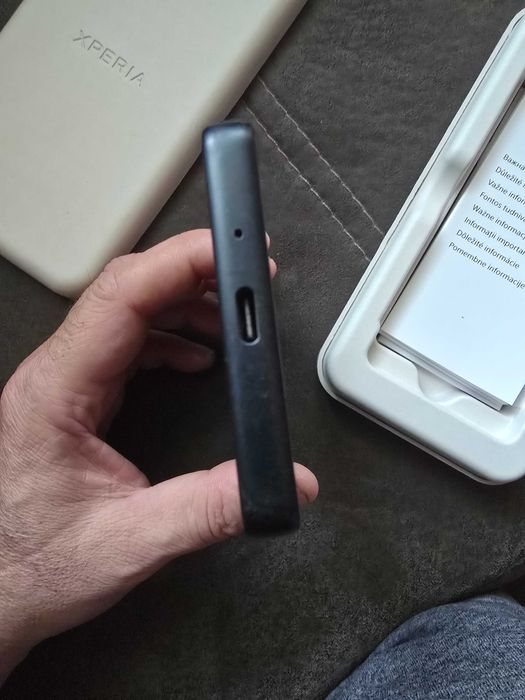 Sony Xperia 10 5
