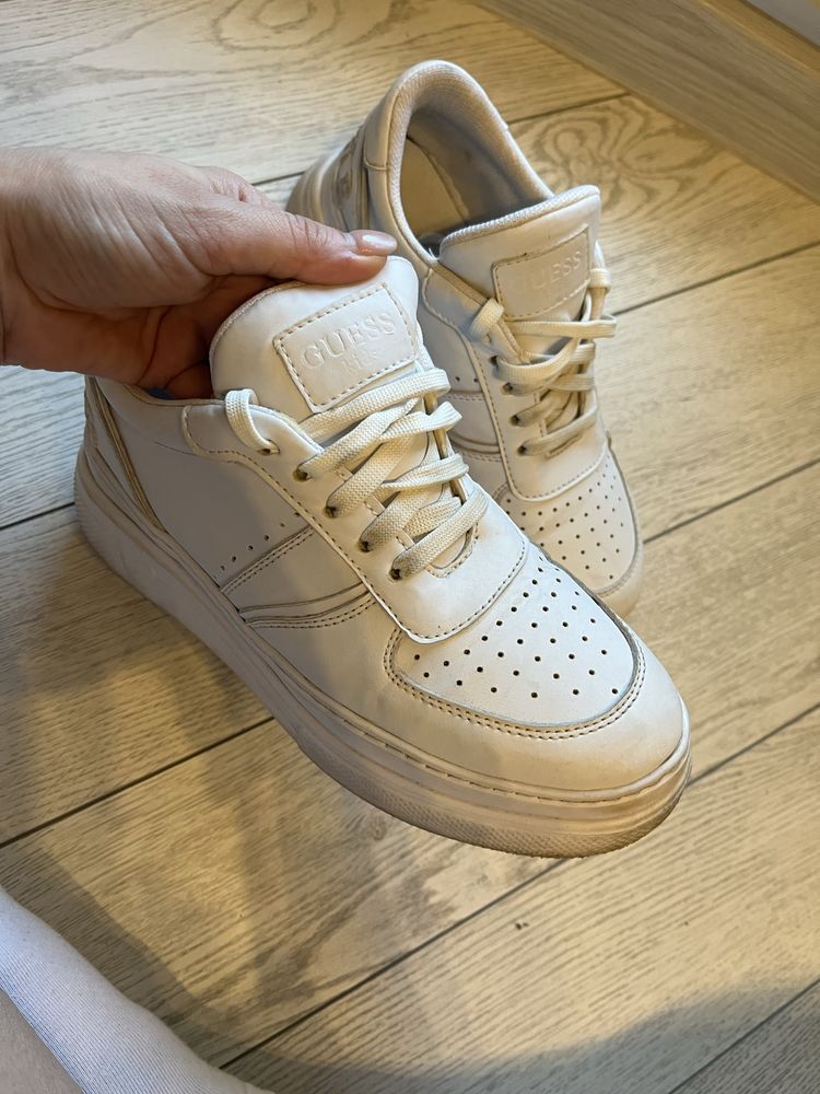 Кецове Guess дамски