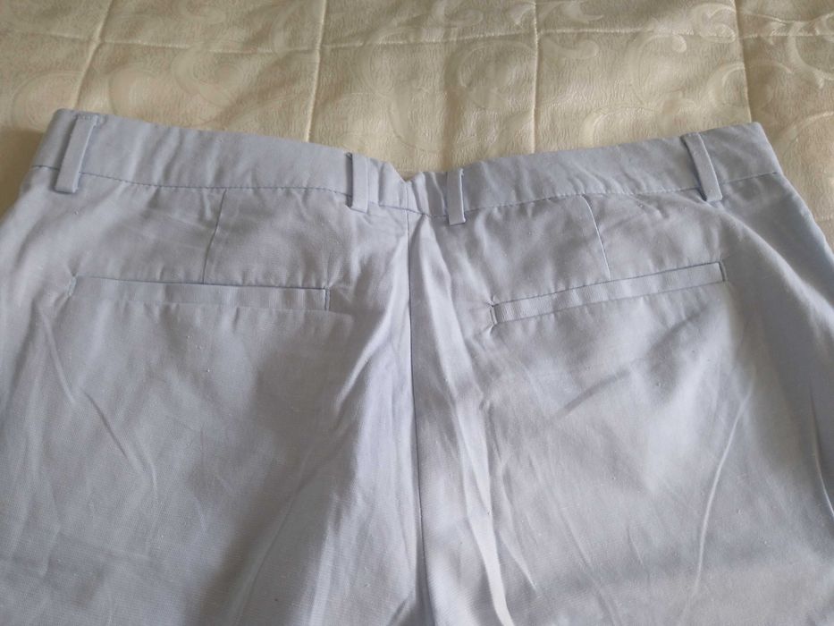 Pantaloni chic scurți bărbați de la KIABI