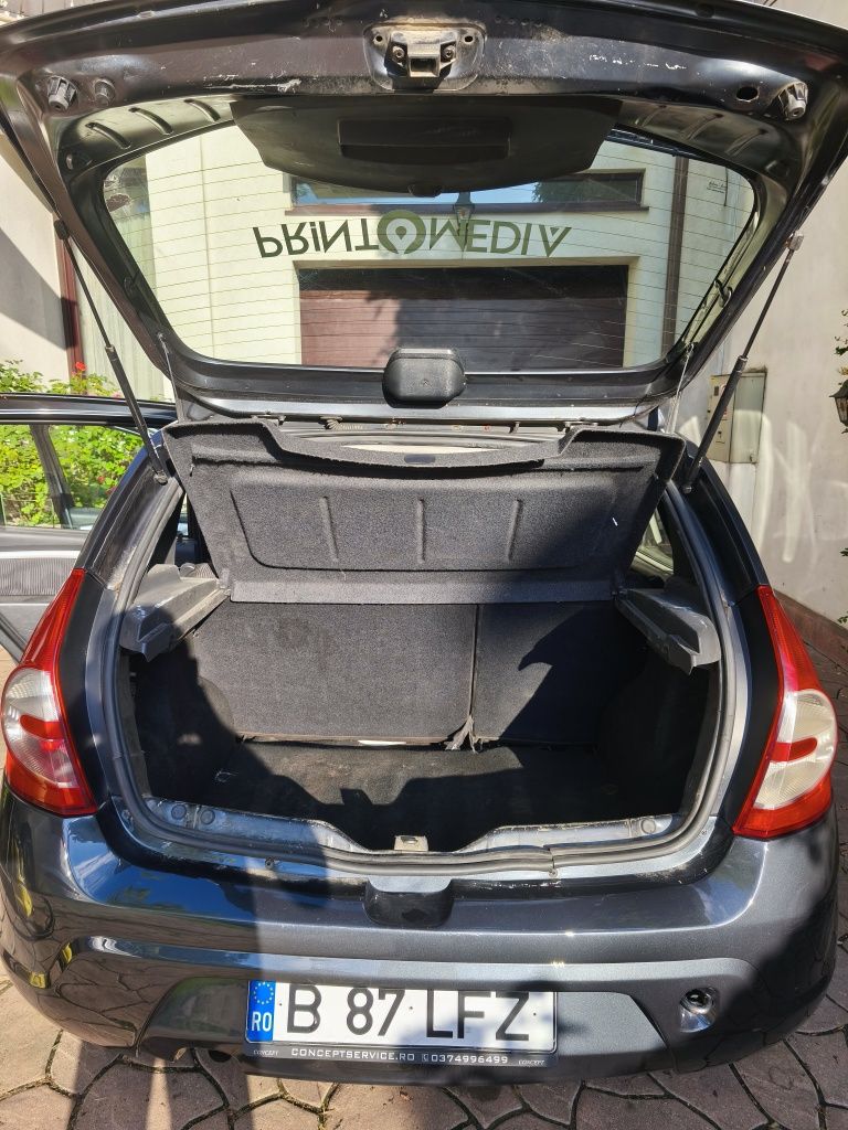 Dacia Sandero 1.6 16V 2009 • 210.000 km • Stare bună • 3.200 € neg.