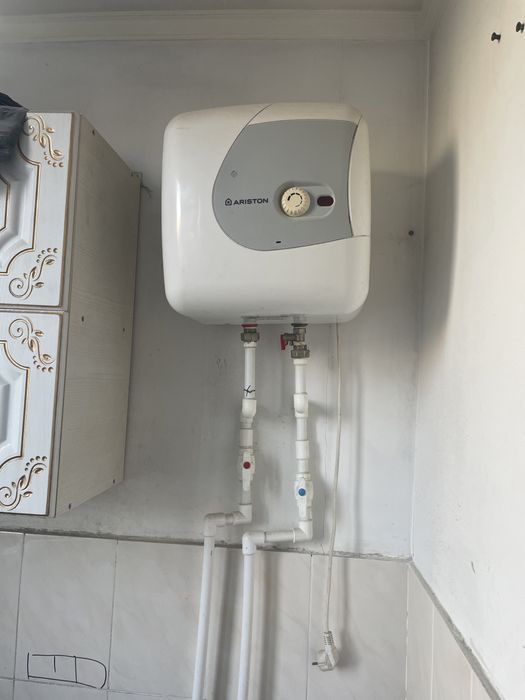 Водонагриватель аристон