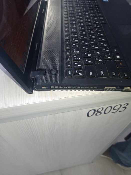 Lenovo notebook sotiladi