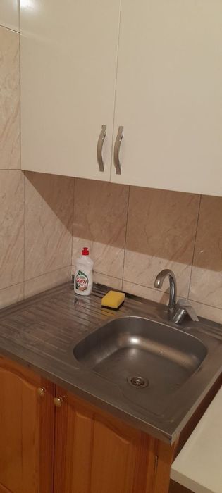 КАДЫШЕВА 1 комнатная с обстановкой. Только одному или 2 человека