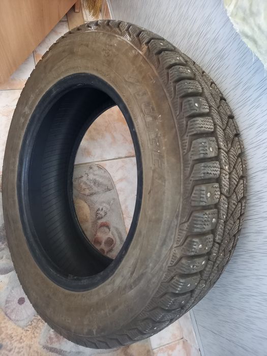 Продается зимние авто шины