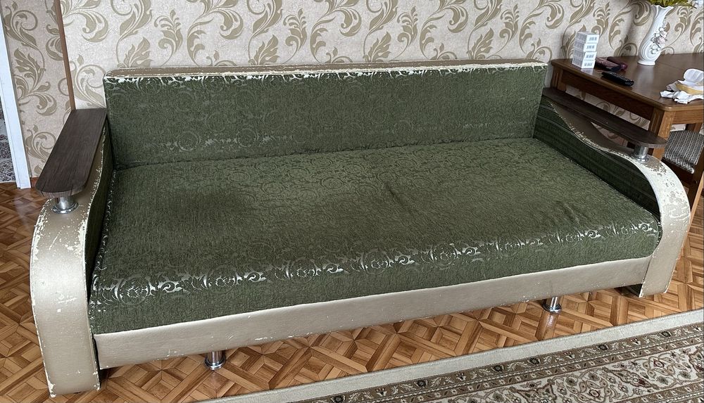 Продам диван 10 тысяч