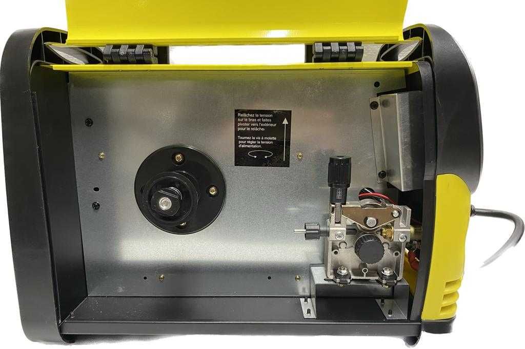 Aparat sudura cu sarma MIG 200i + butelie 8L  plina + reductor + sarma