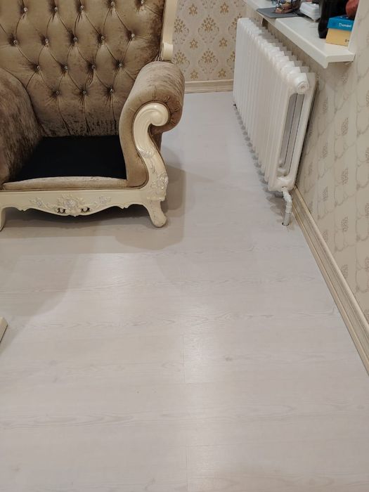 Продам ламинат светлый