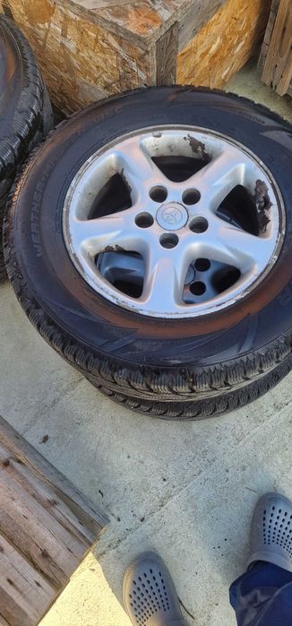Джанти с гуми за Тойота 15 цола