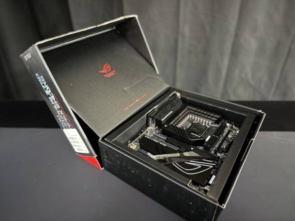 Asus ROG Maximus Z790 APEX EnCore WiFi7.0