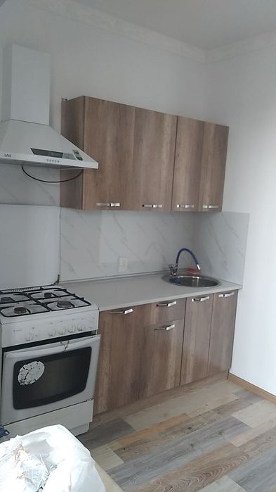 5 xonali kvartira sotiladi