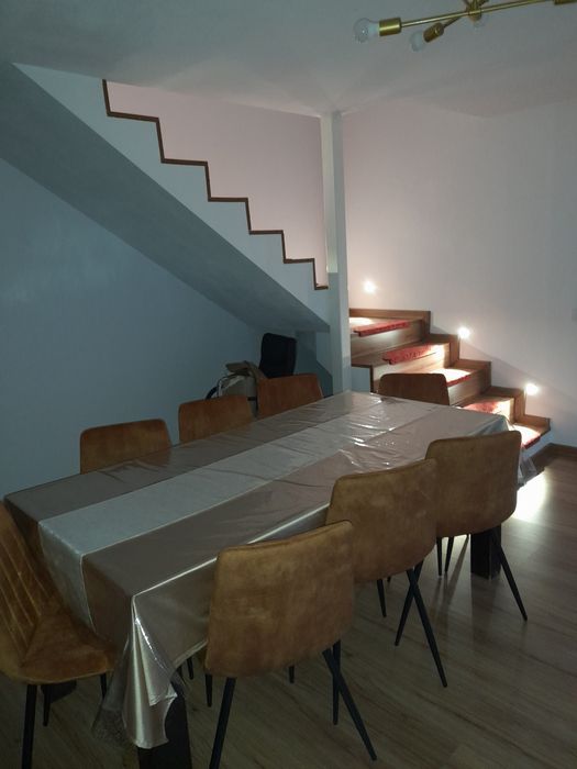 Inchiriez casa de vacanta