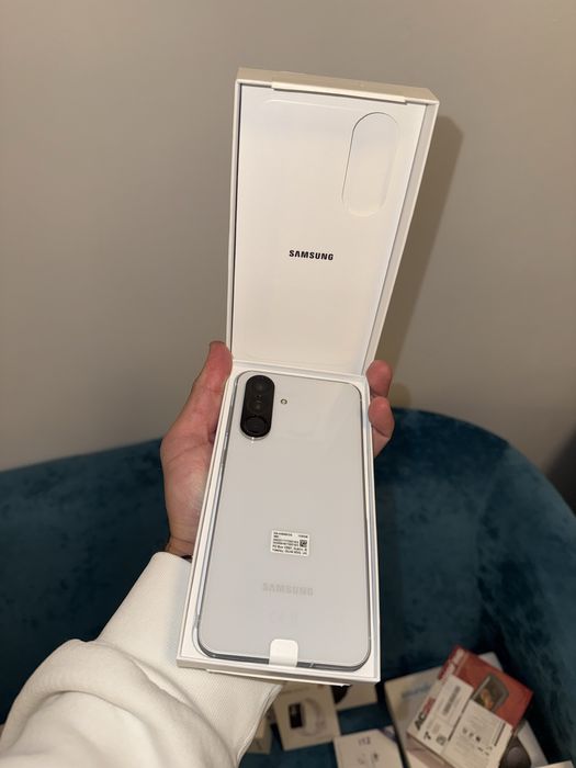 Samsung galaxy A 56 nou cu factura garantie 2 ani !