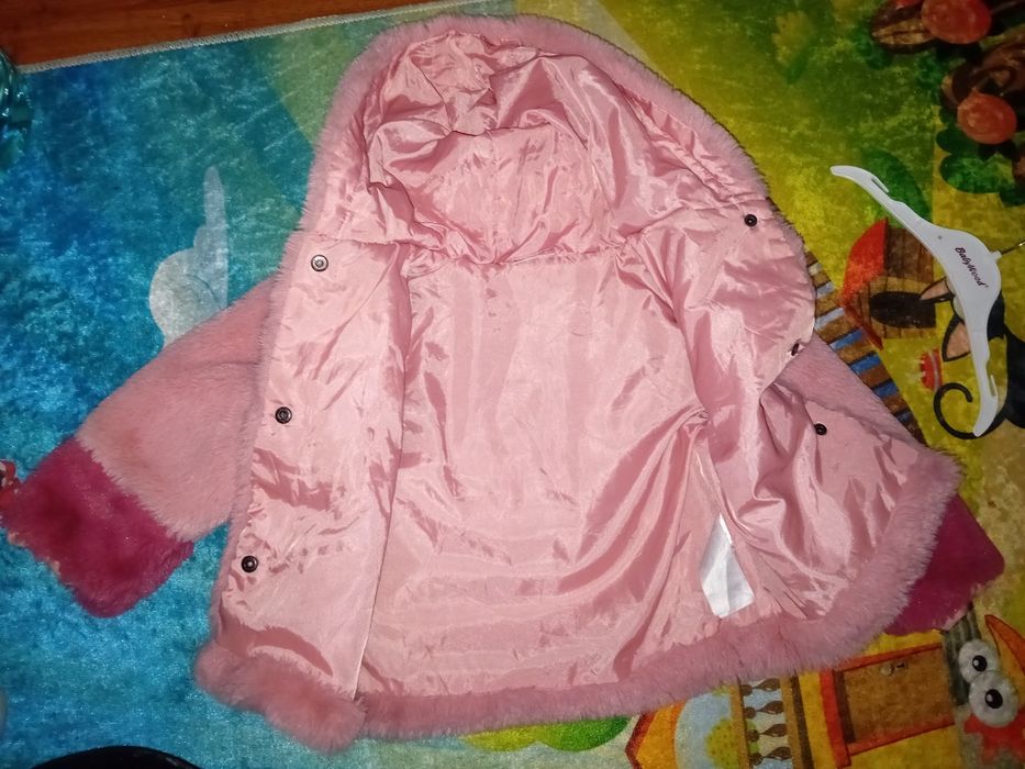 Vand haina din blana artificiala fetite 2 ani