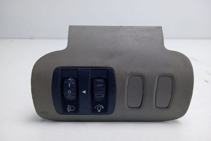 Buton reglaj faruri    88020005 Renault Megane a 2-a generatie