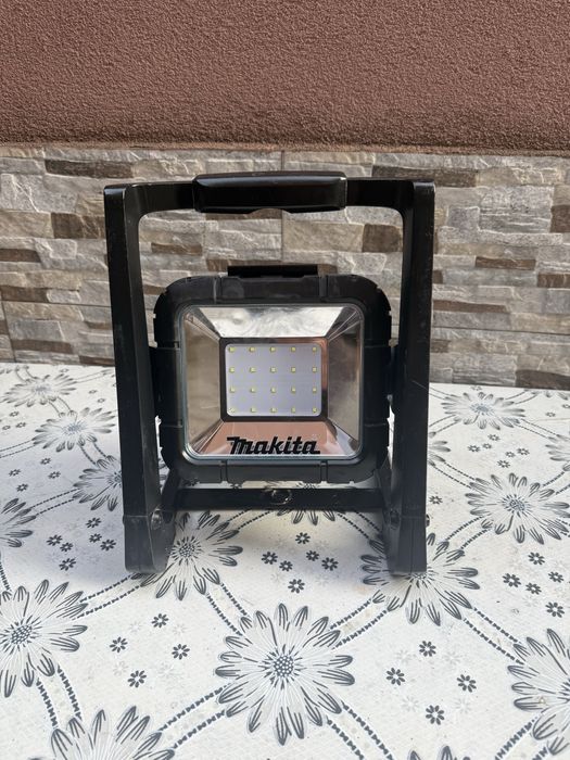 Акумулаторен фенер MAKITA DEADML805, 14,4 / 18 V,