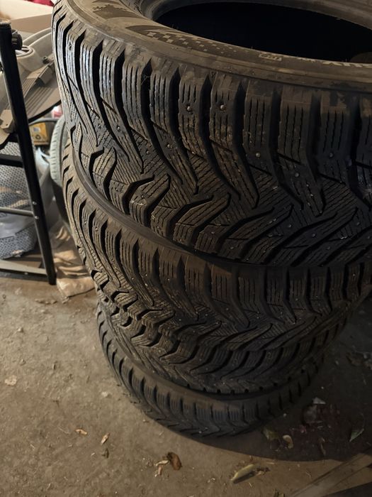 Резина Зимняя шипы почти новая