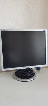 Монитор Samsung SyncMaster 740N