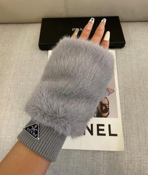 Manusi Prada , calitate premium , noi