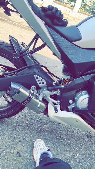 Yamaha YZF-R125 Alb-Negru