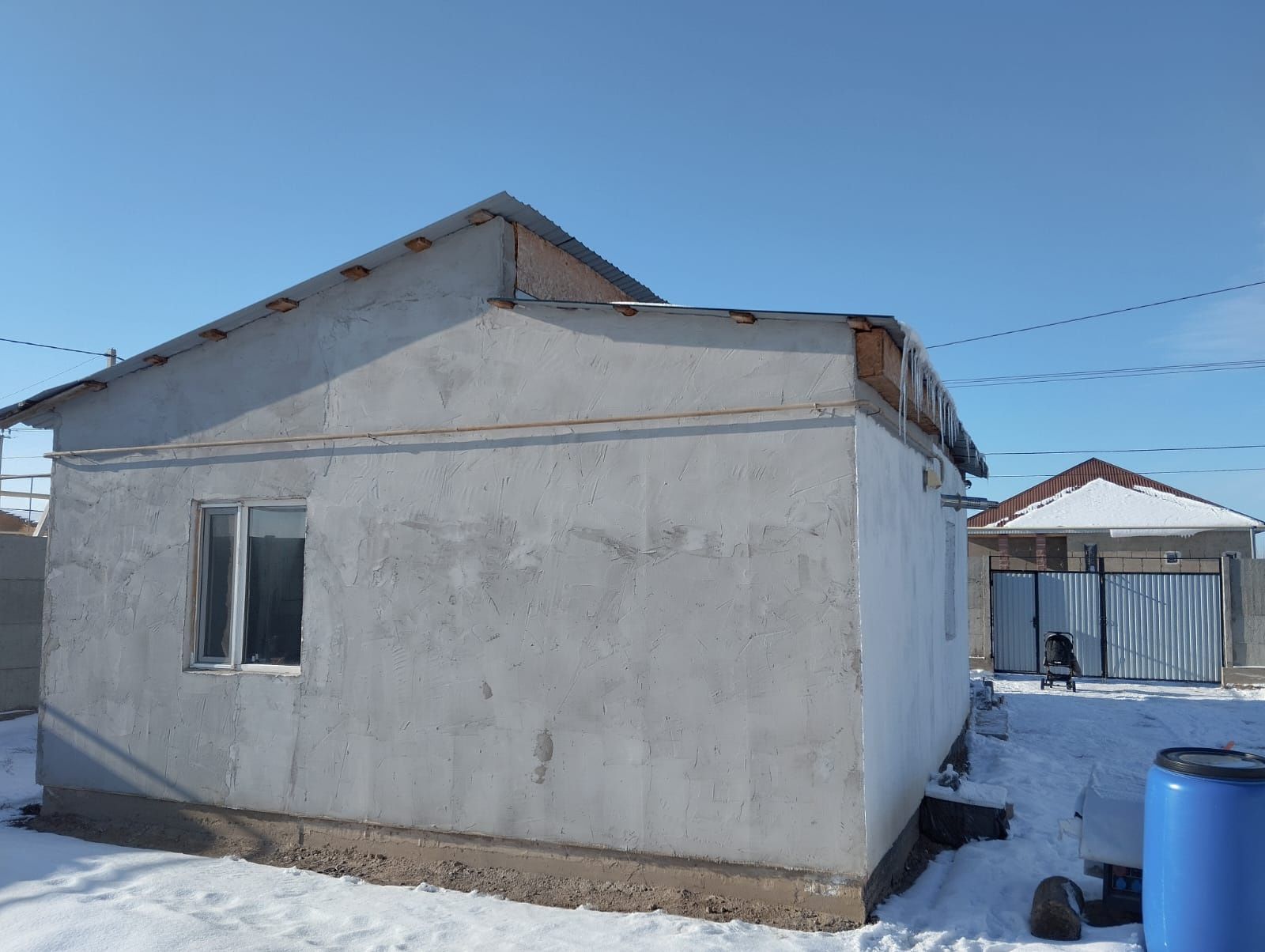 Продается дом с земельным участком