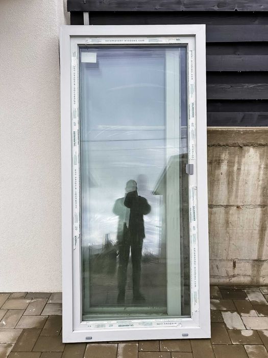 Usa si doua geamuri termopan Salamander, NOI, 3 sticle, 7 camere