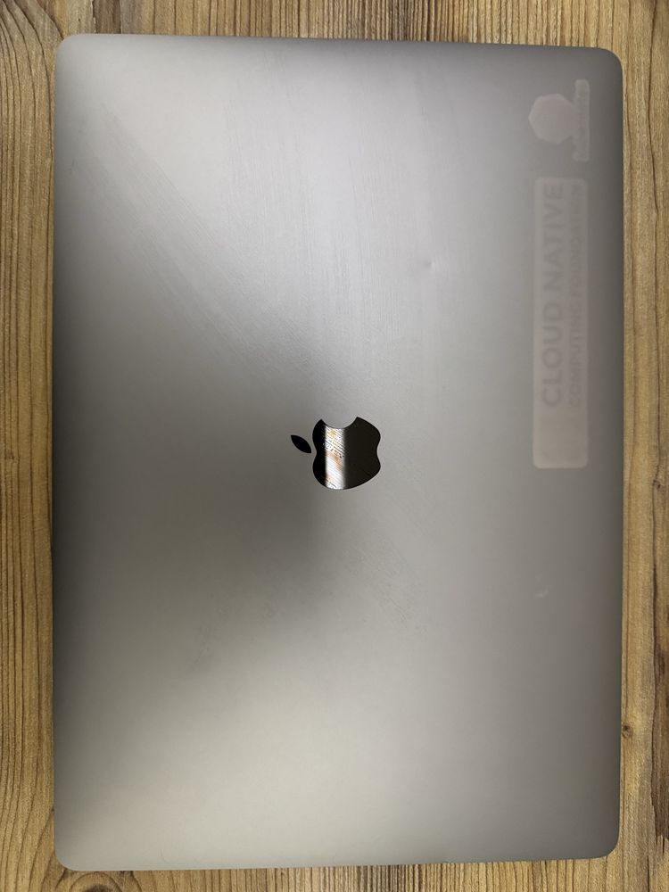 Mac pro i7 16inch 2019-года