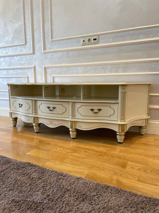 Продам очень красивую тумбу под тв ЮТА Палермо-39