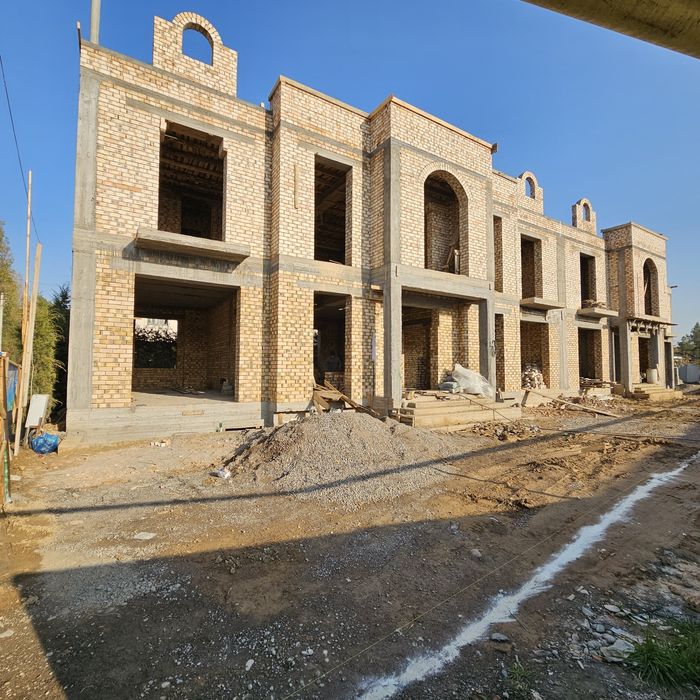 Амир Темур Уртаосиётранс!!коробка!! 3 соток 3 уровня 7ком.угловой!!!