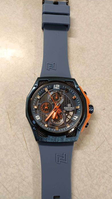 Naviforce кварцов часовник
