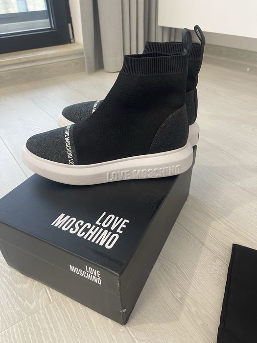 Love Moschino дамски боти - 39 номер