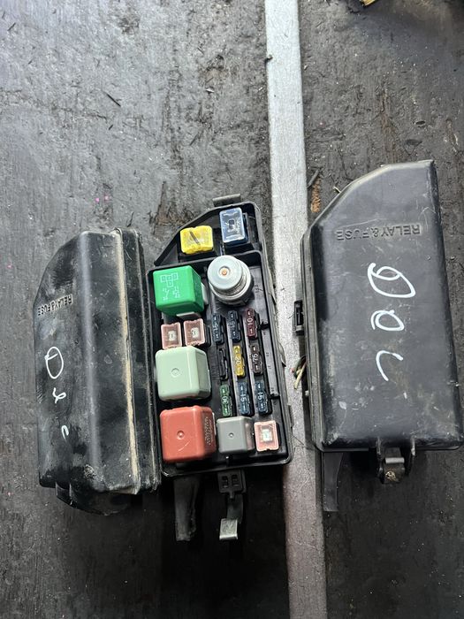 Блок предохранителей камры 10