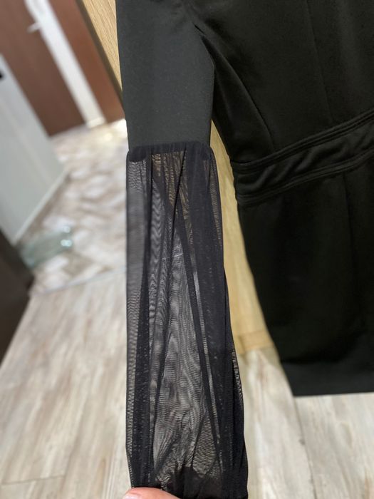 Елегантна дамска черна рокля