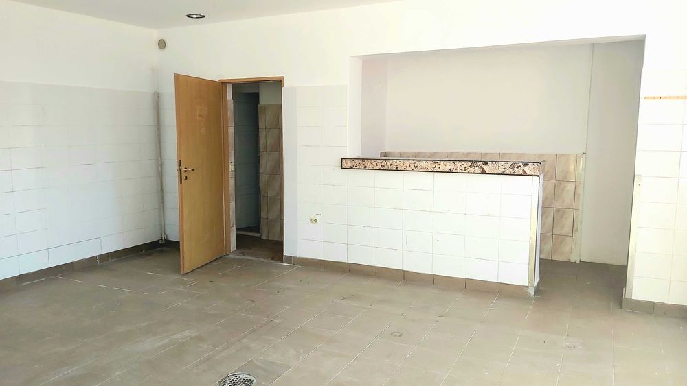 Dau in chirie spatiu comercial ultracentral in Turda