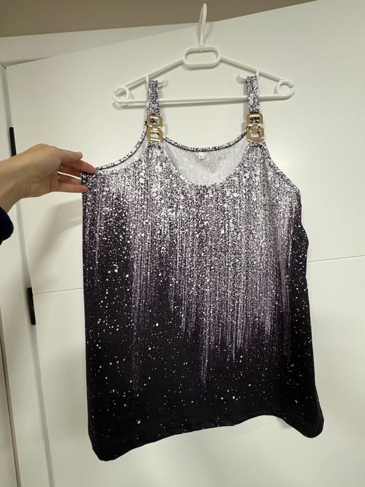 Елегантен металически потник – модерна визия