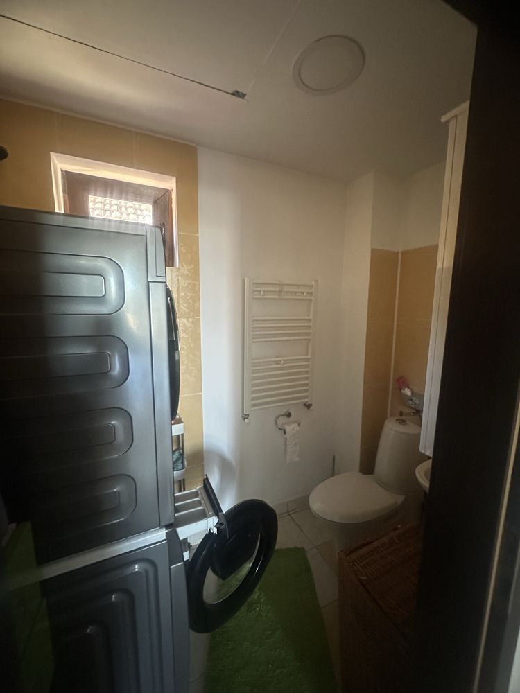 Casa inviduala , perfecta pentru locuit sau pt a deschide o afacere