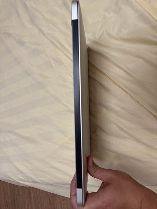 Macbook 13 8gb 250gb beterie noua