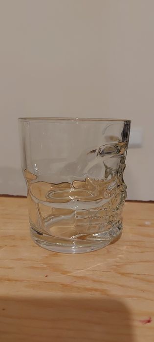 Комплект от 6 бр. стъклени чаши "череп"