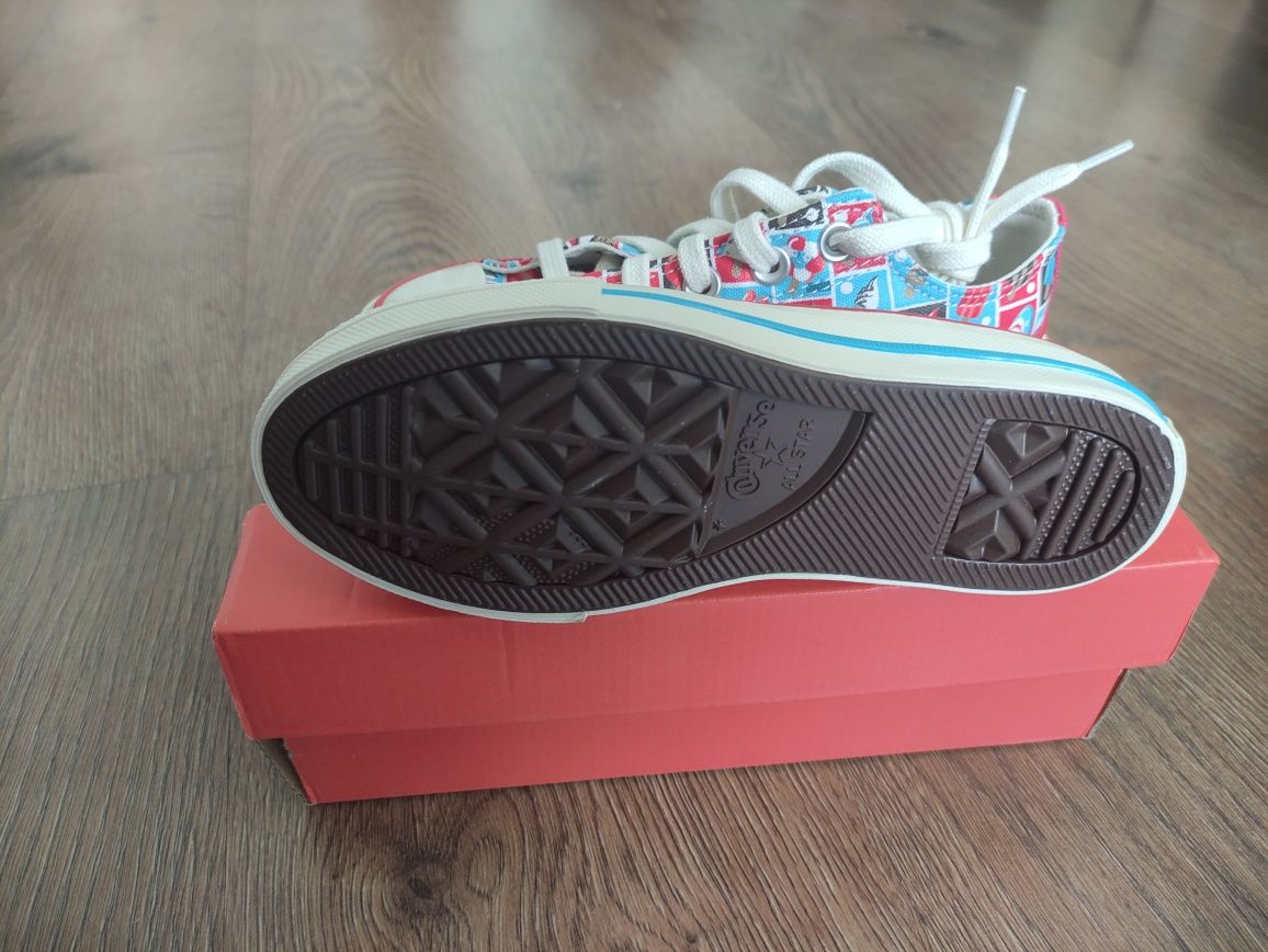 Детски обувки и сандали 30/31 номер (Lasocki,Columbia,Converse,Adidas)