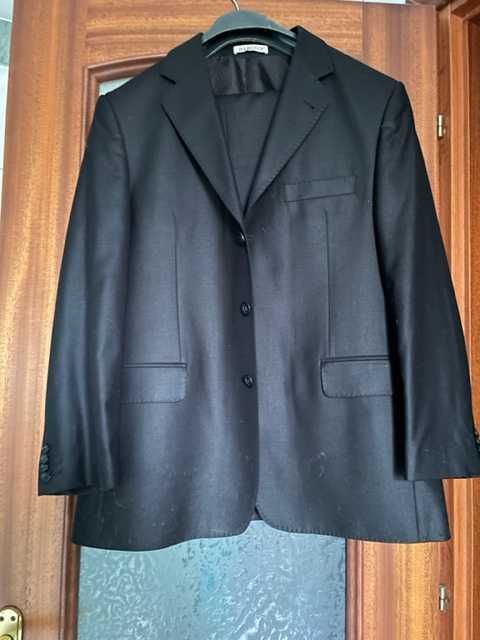 Costum negru, stofa fina cu 70% lana, mas.46/48