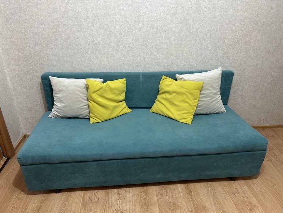 Продам диван в хорошем состояний