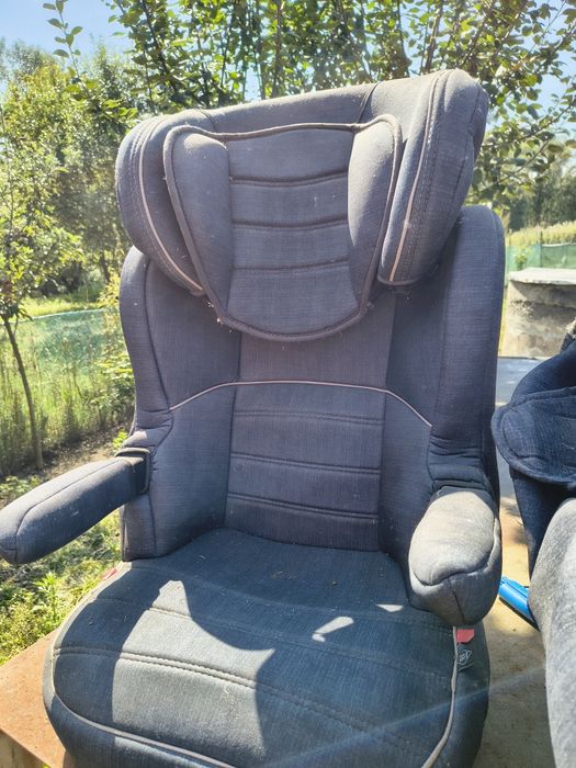 Vând doua scaune auto copii