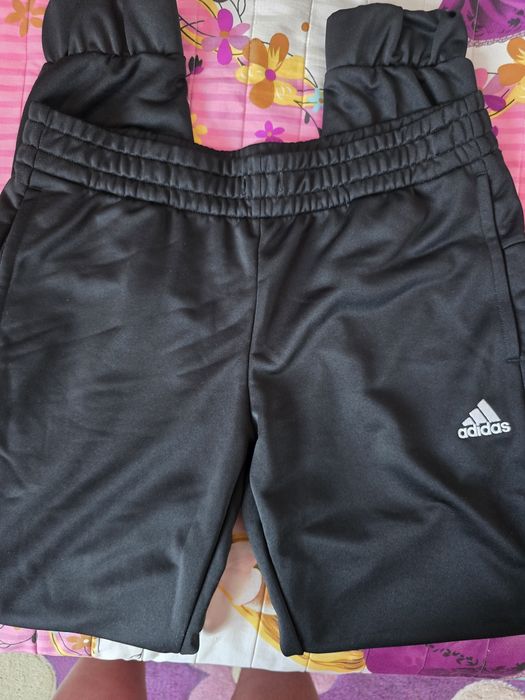 Спортен екип Adidas,размер М