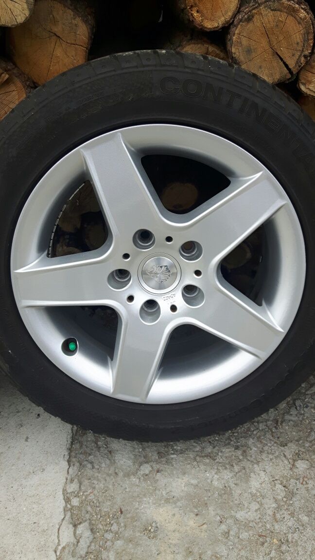 205/55/16. 91. V . 5×120 Hankook  Vará  ,