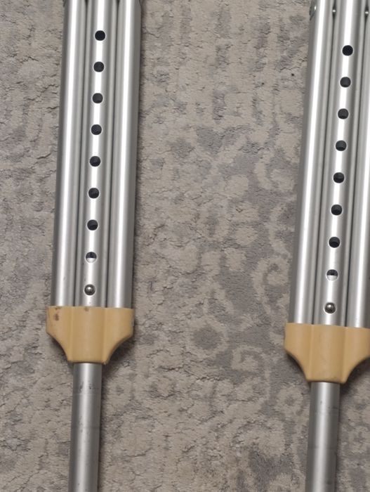 Костыли алюминиевые б/у