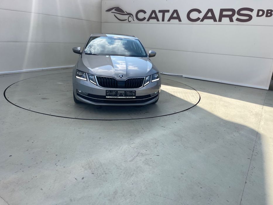 Skoda Octavia Skoda Octavia 1.6TDI, 116CP, DSG, LED, Navi, Distronic, Ambientale