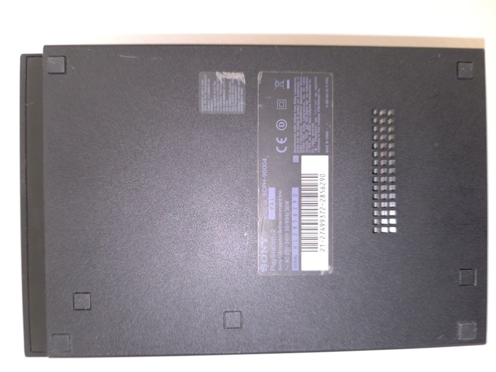 Playstation 2 / Два контролера / Две игри / Перфектно състояние!