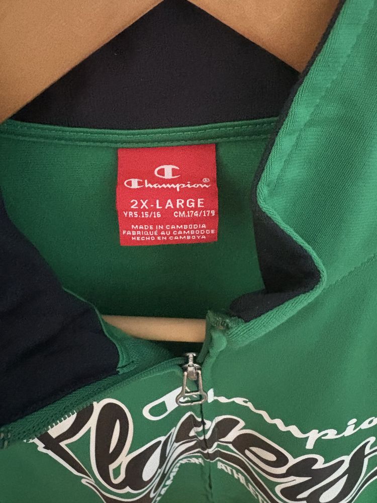 Суичър с цип Champion.