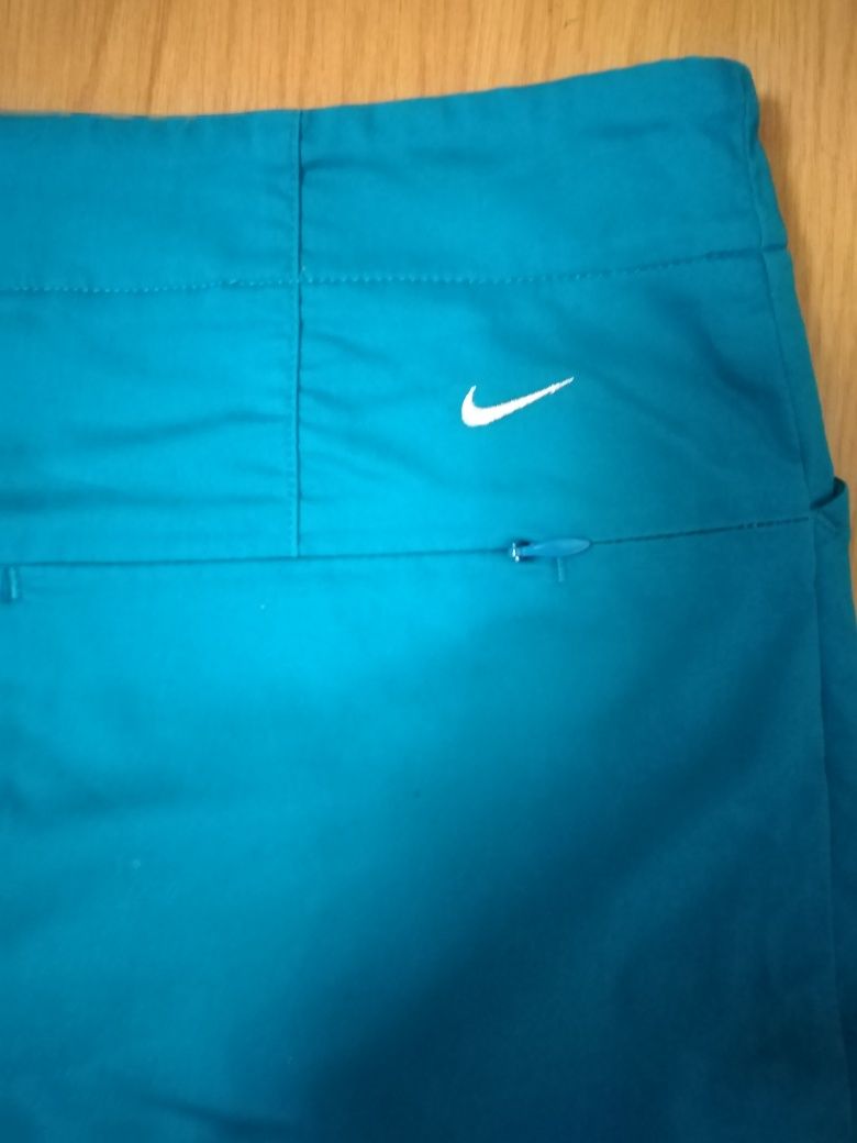 Fusta pantaloni scurți Nike mărimea M